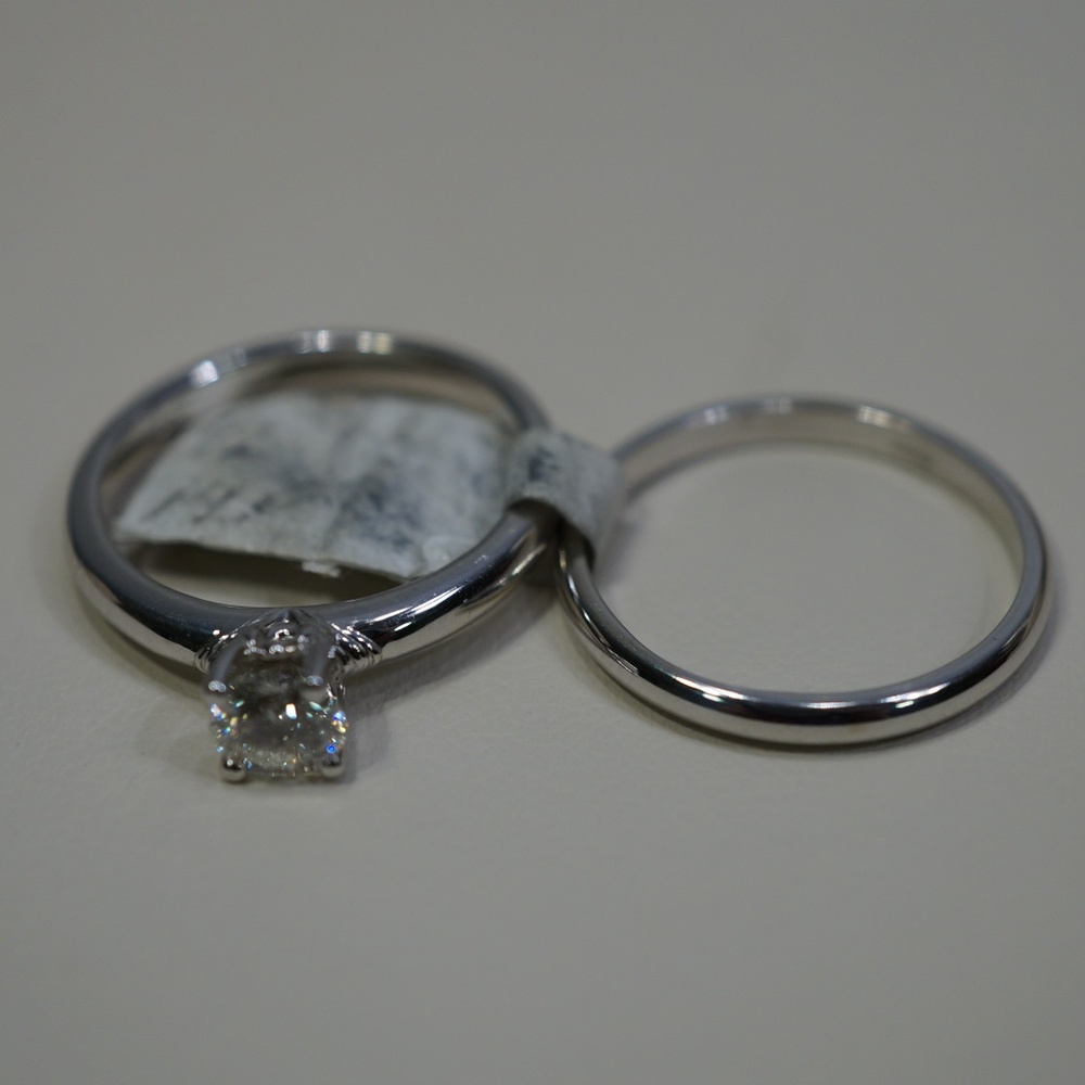 14KW Gold 1/2 Carat Solitaire Diamond & band set - Picture 4 of 6